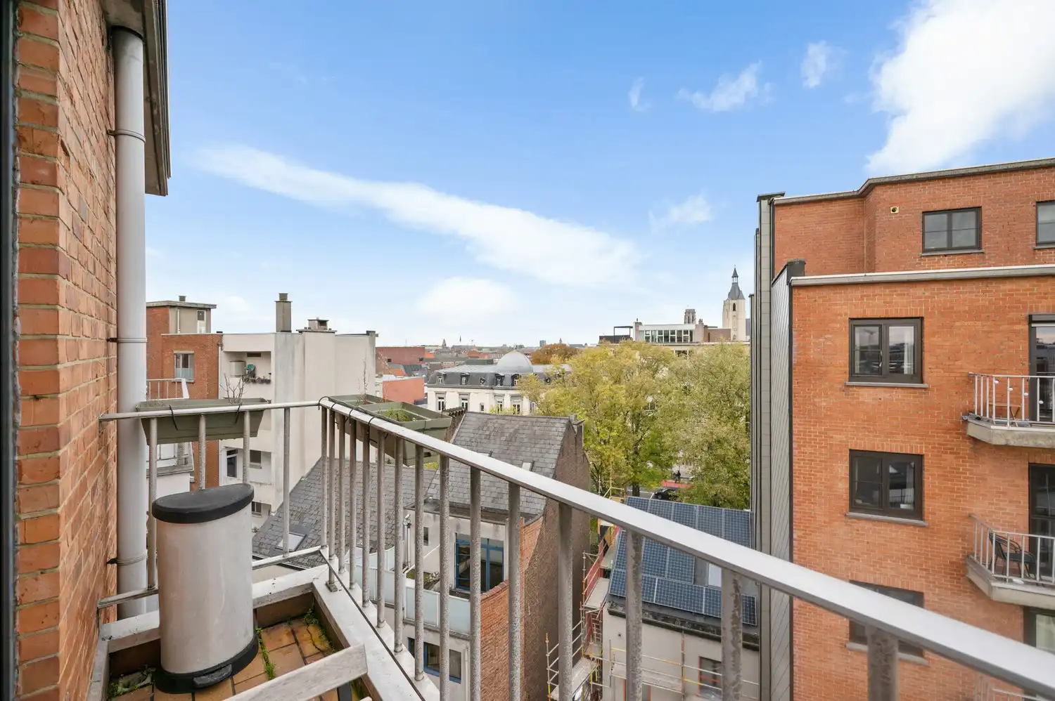 Gerenoveerd app. met 2 slpkrs op toplocatie in hartje Mechelen foto 16