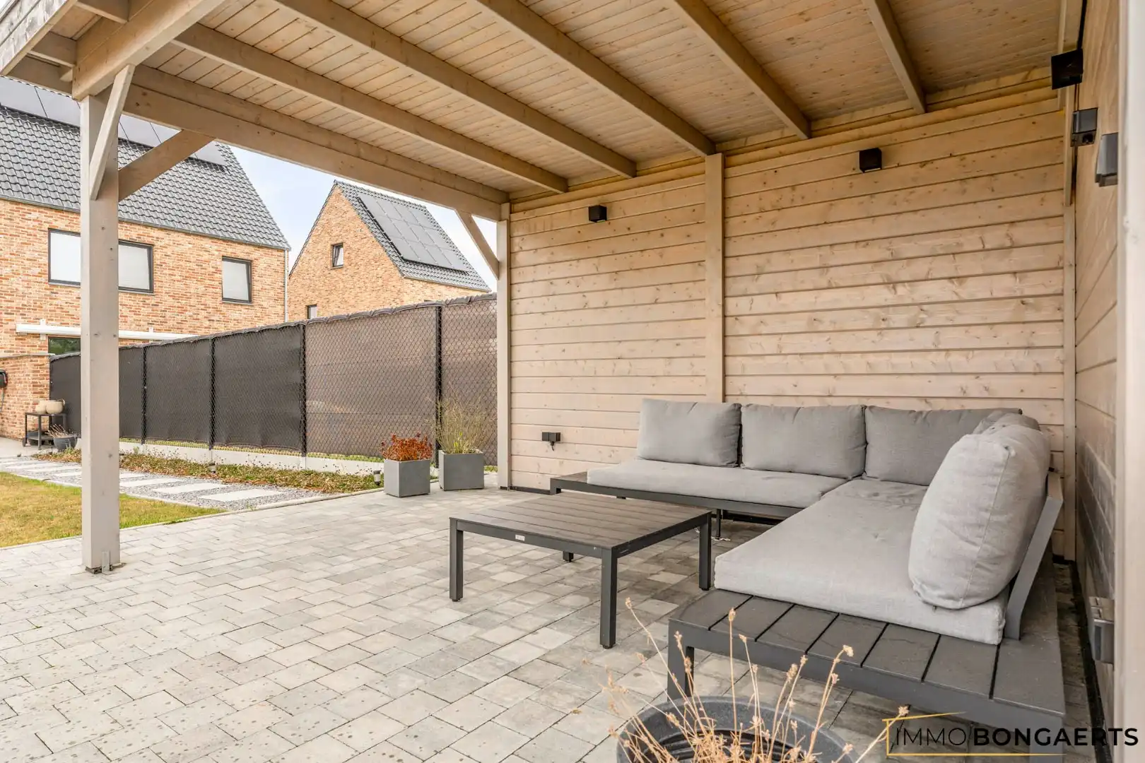 Recente gezinswoning met 3 slaapkamers  foto 34