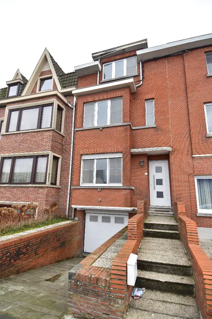 Stevige gezinswoning met 3 slaapkamers, tuin, garage én uitstekende bereikbaarheid te koop in Wevelgem foto 16