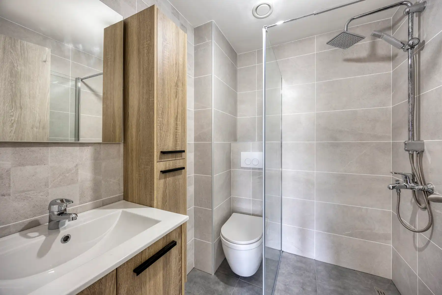 Nieuwbouw triplex met 4 slaap- en badkamers, tuin en parking foto 19