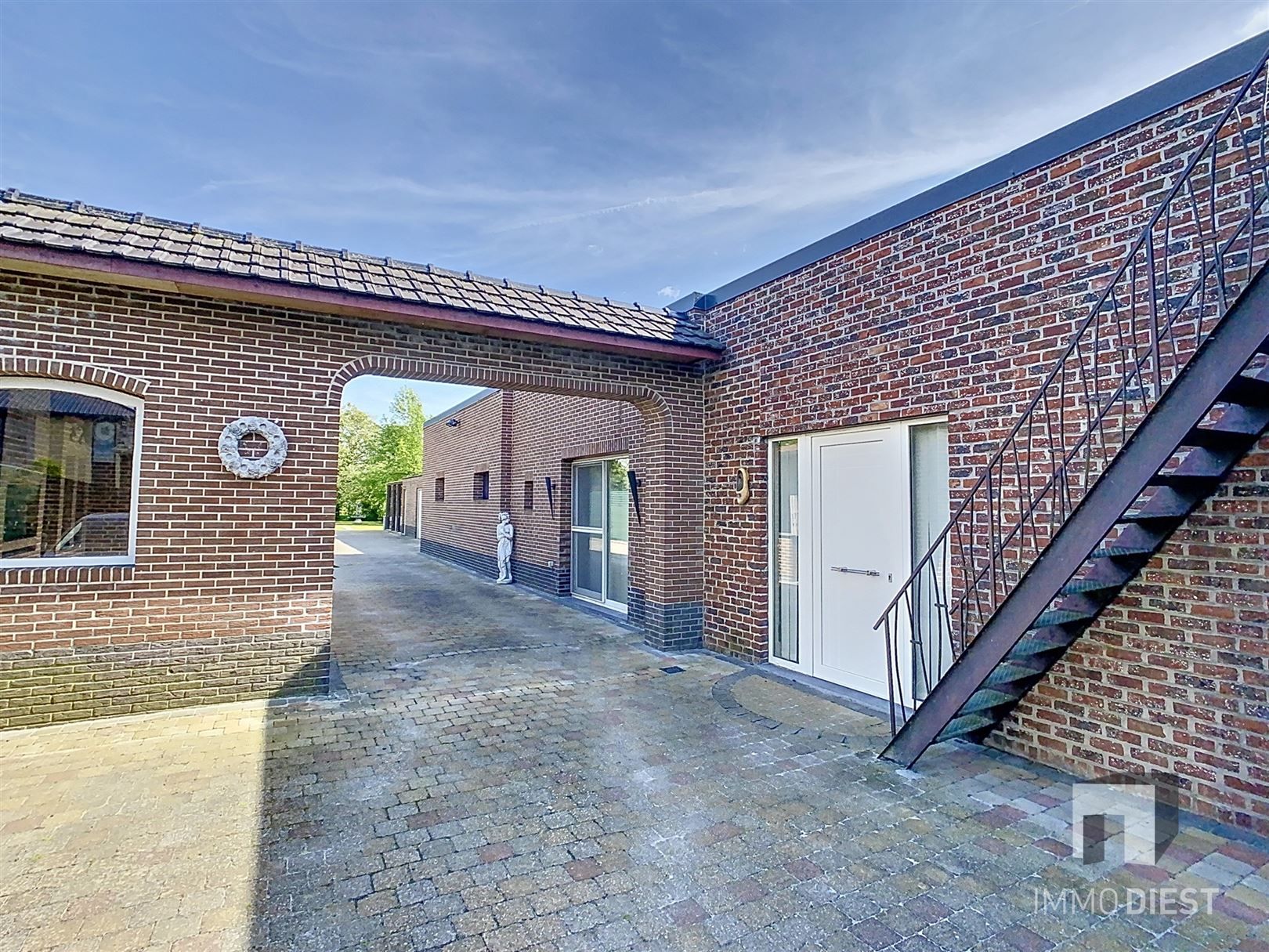 Handelszaak + woning + appartement! foto 7