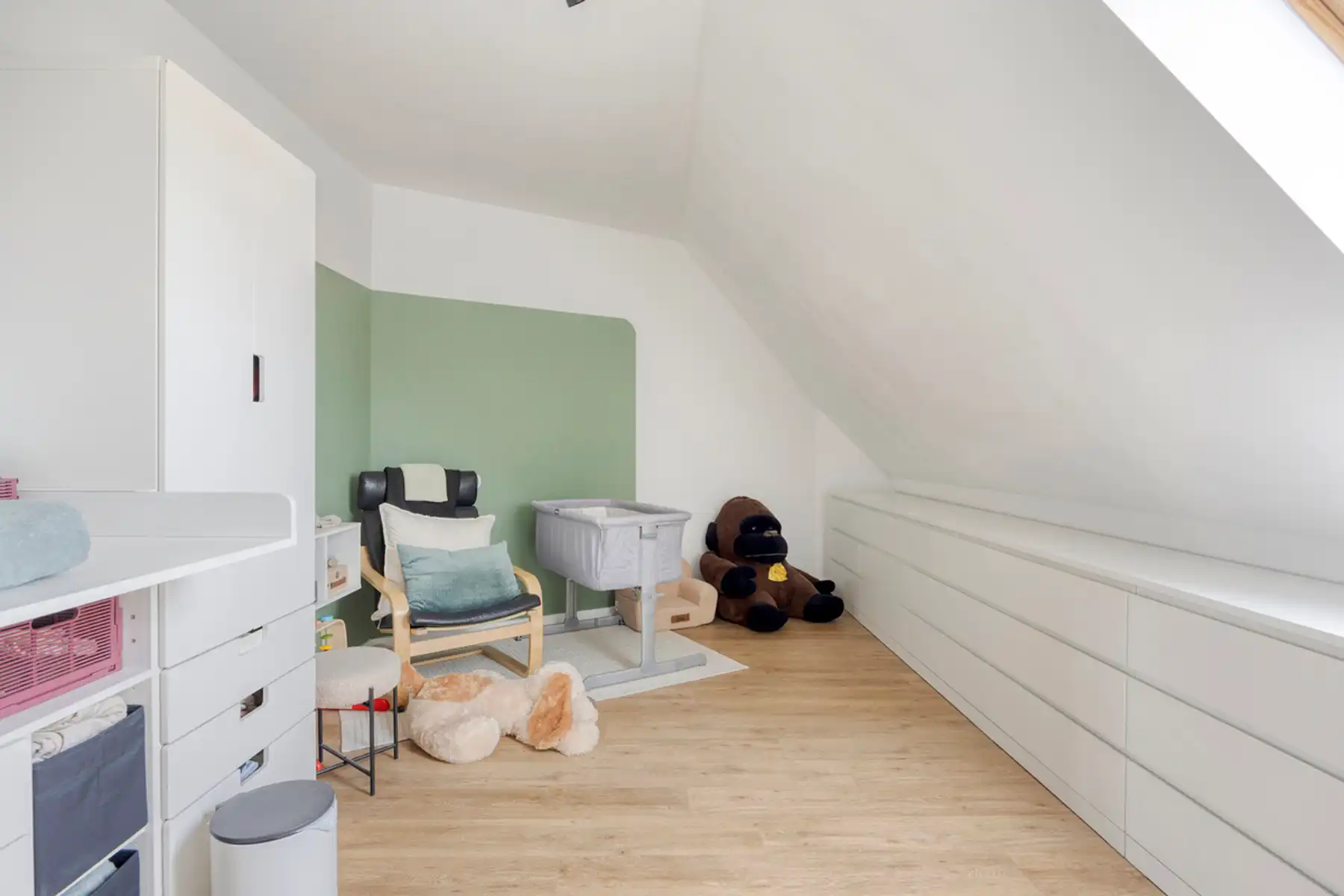 Uitzonderlijk ruim appartement met garage en staanplaats foto 17