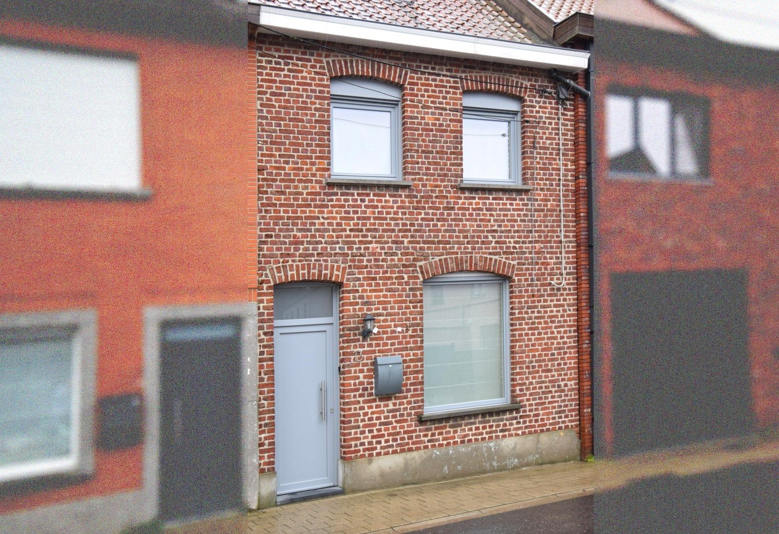 INSTAPKLARE RIJWONING MET 3 SLAAPKAMERS  foto {{pictureIndex}}