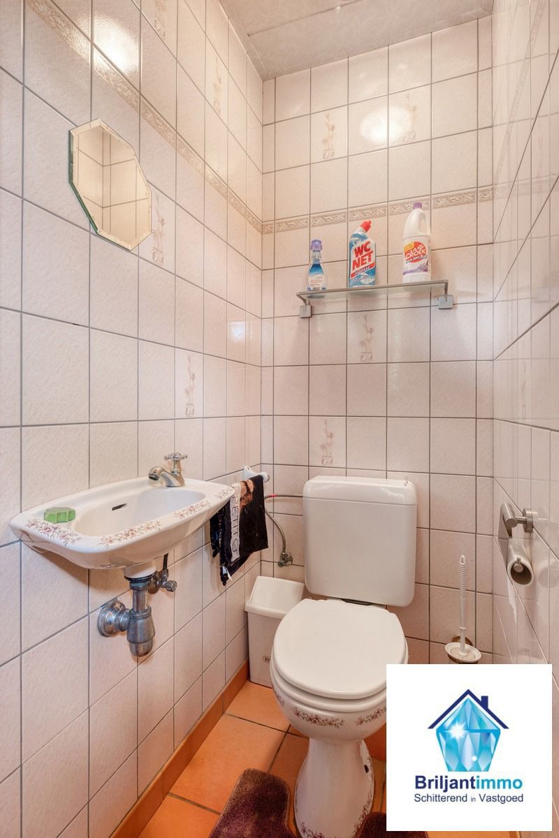Halfopen bebouwing met veel ruimte op toplocatie foto 12
