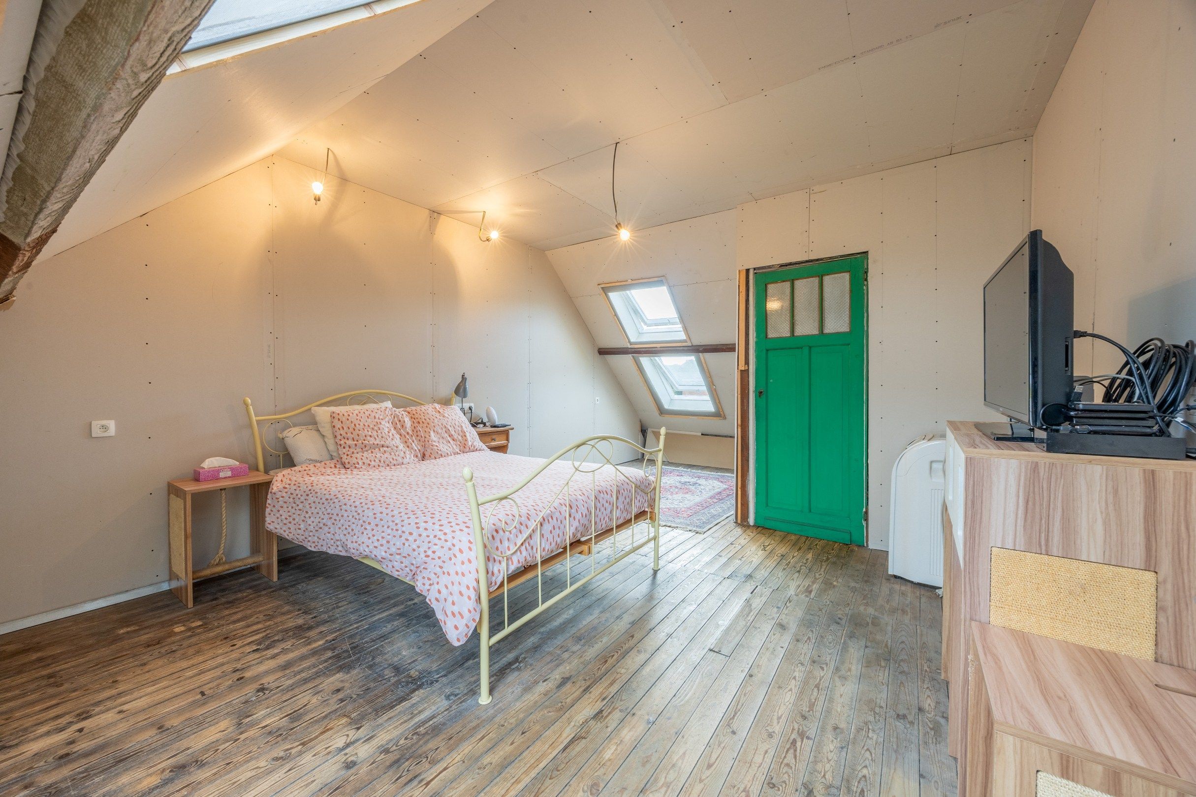 STADSWONING MET 3 SLAAPKAMERS EN TUIN foto 10