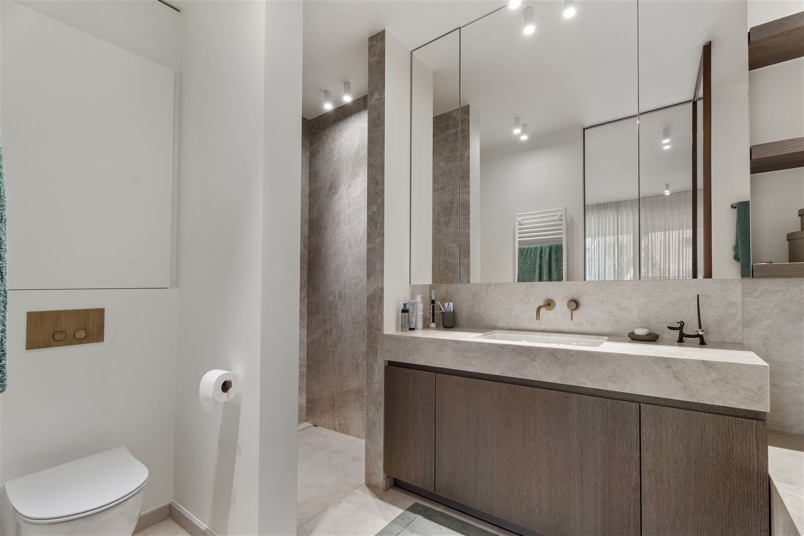 hyperexclusief afgewerkt hoekappartement foto 16