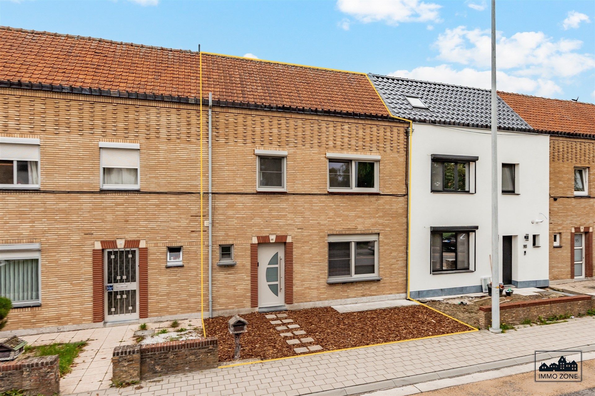 Hoofdfoto van de publicatie: Instapklare, gerenoveerde woning in centrum Hamme.