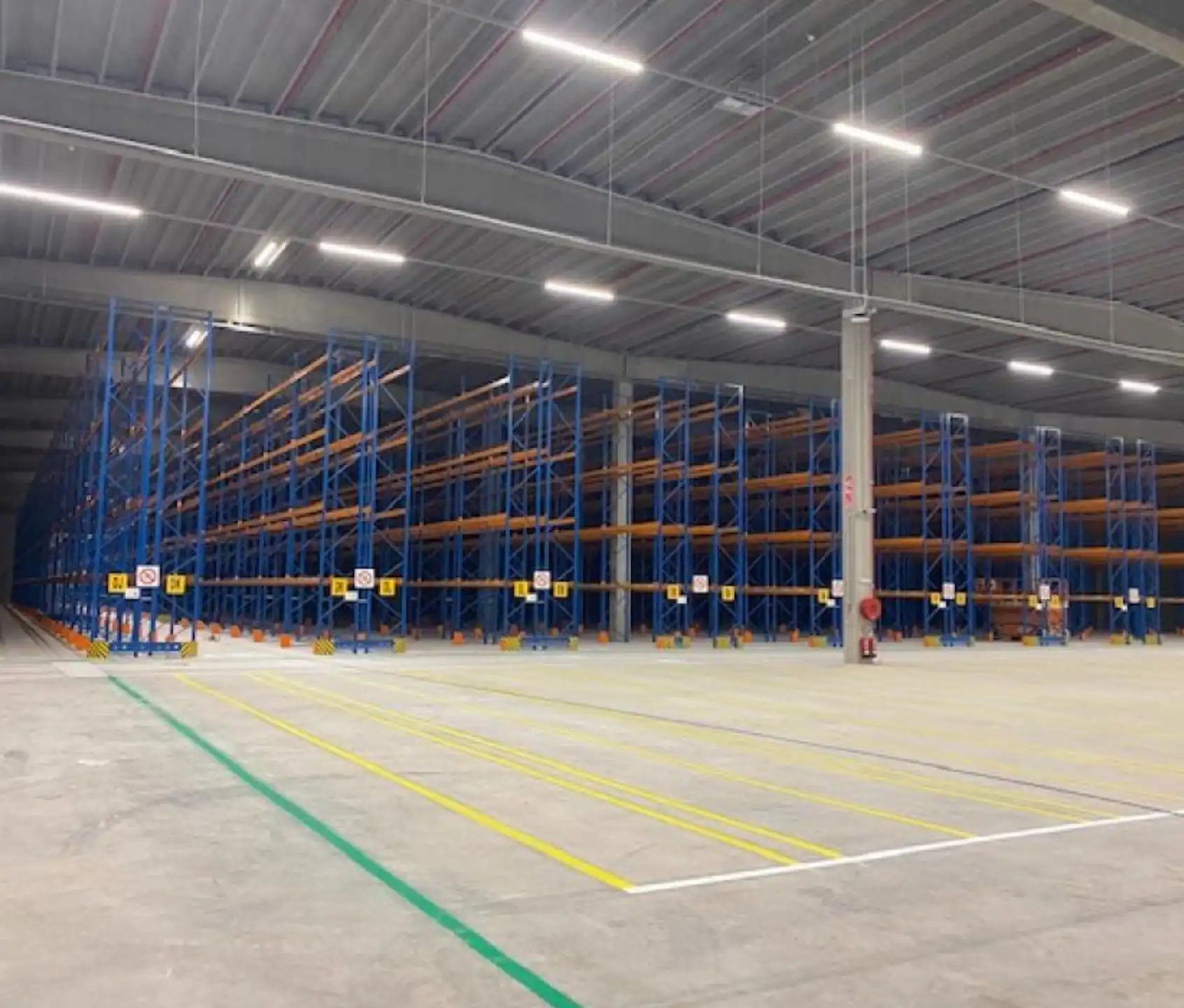 Te Huur Logistieke Magazijnruimtes te Willebroek. foto 6