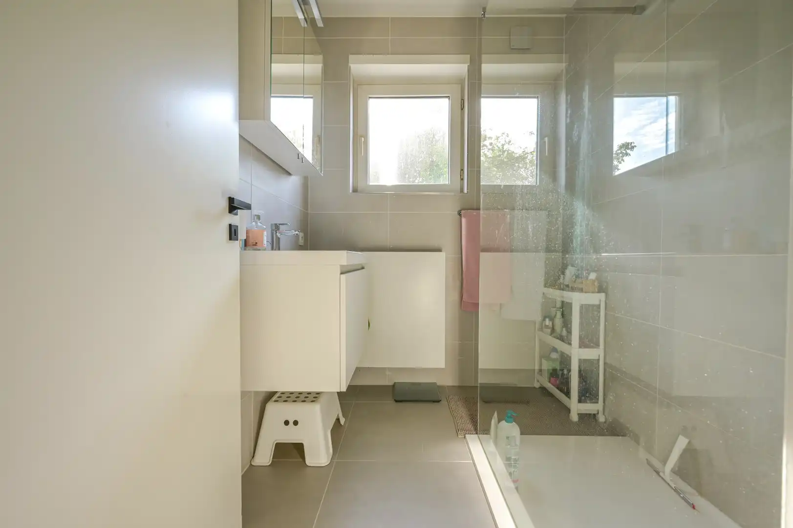 Lichtrijk appartement met 2 slaapkamers, garage en terras in hartje Bornem foto 10