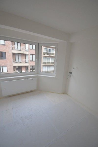 Lichtrijk, gemeubeld appartement met twee slaapkamers te koop op top locatie!  foto 9