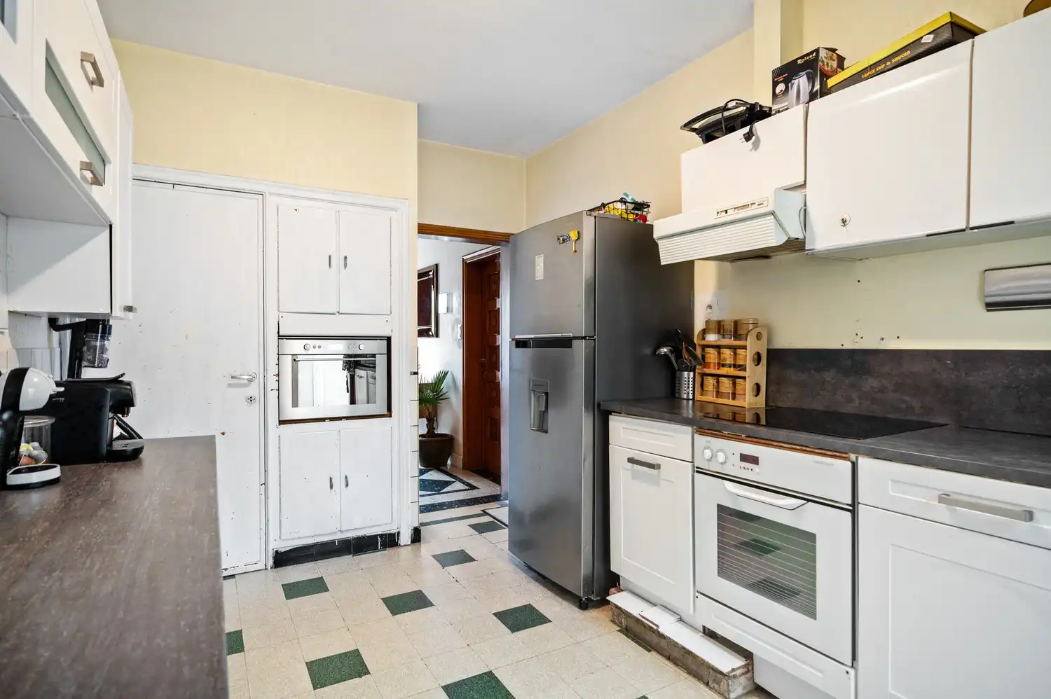 Ruime woning met 3 slpkrs foto 8