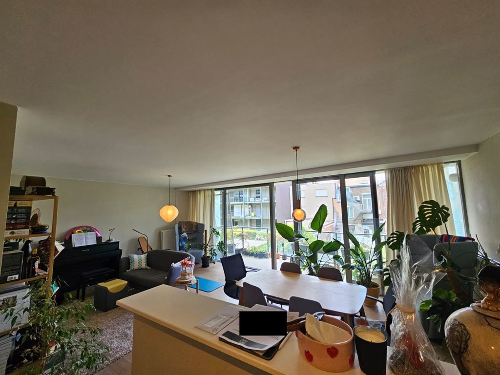 Mooi en lichtrijk appartement met 2 slaapkamers foto 4