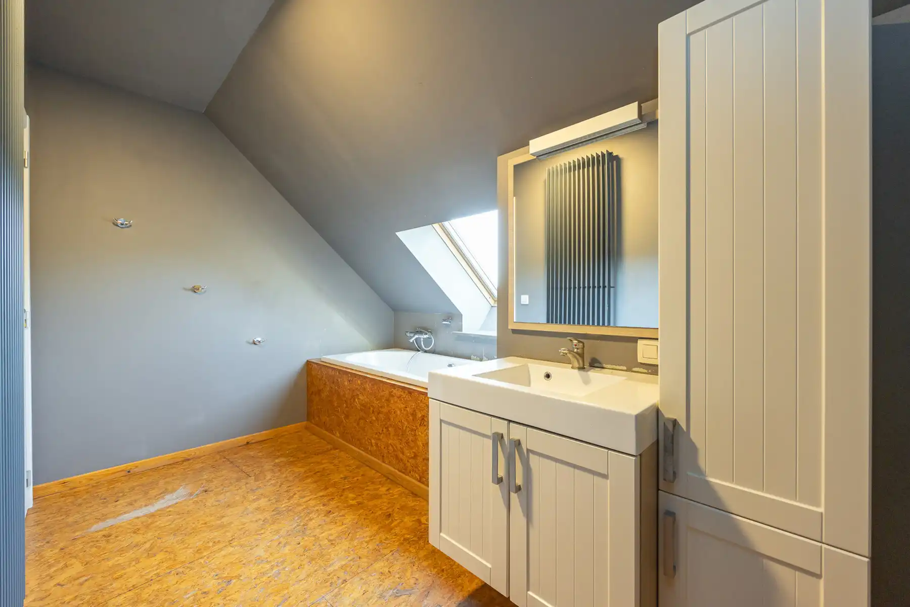 Woning met handelspand (voorheen restaurant) op een perceel van 2.128 m². foto 23