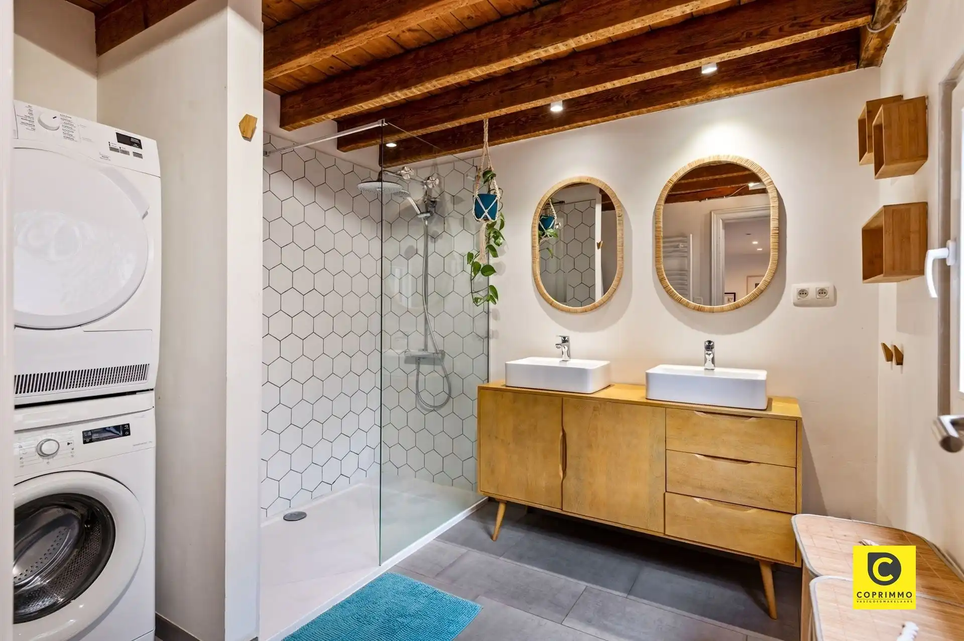 Gerenoveerde 3 slpk woning met stadstuin foto 10