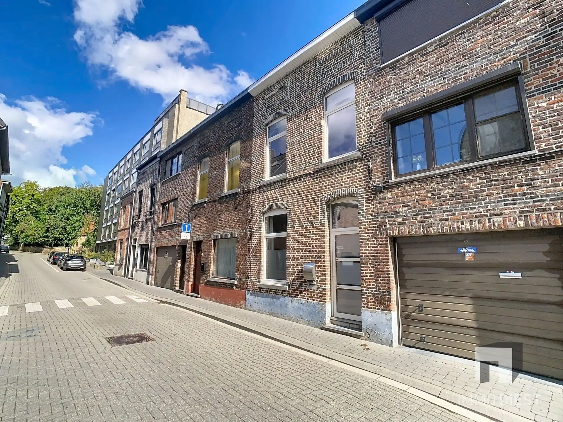 Rijwoning met 2 slaapkamers en stadstuin op gunstige locatie foto 3