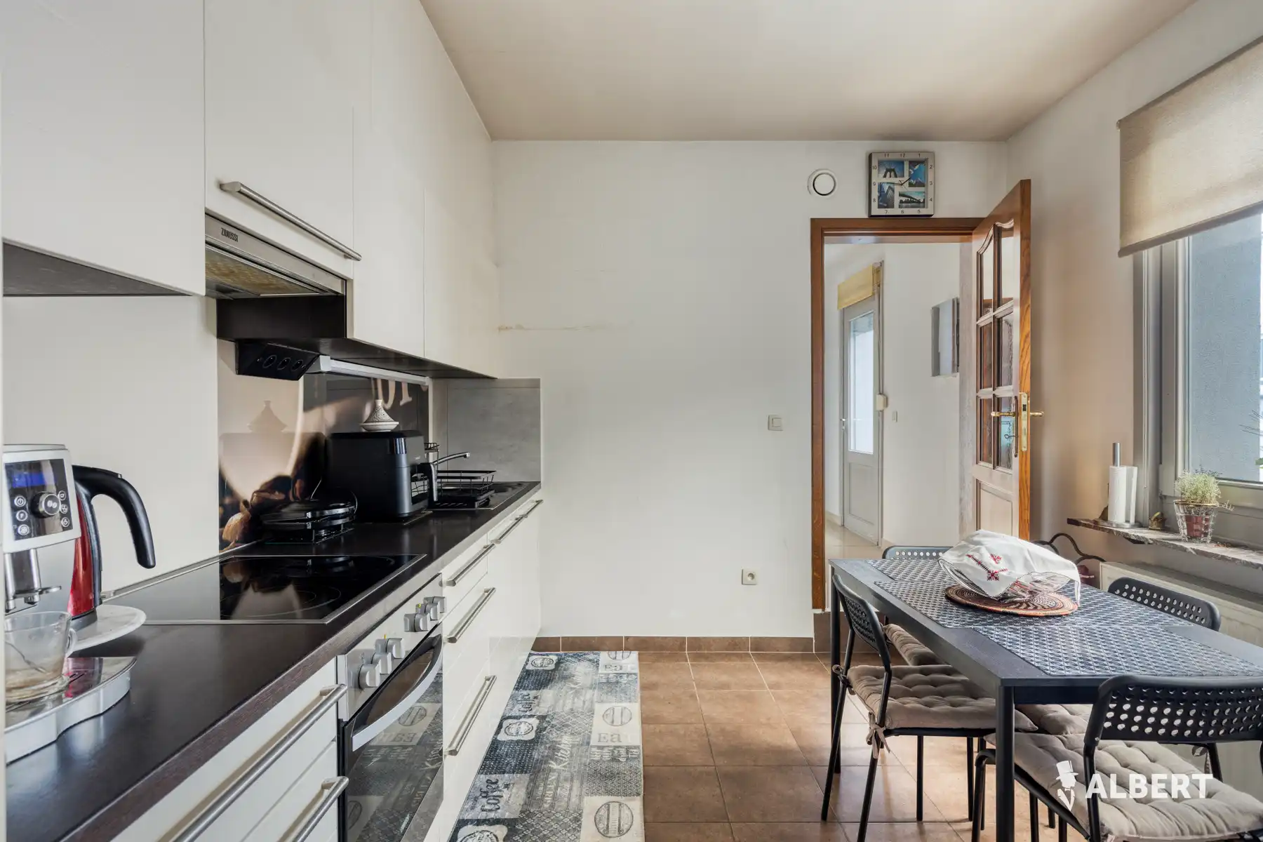 Opgrefriste opbrengsteigendom met 2 appartemente in Roosdaal foto 6