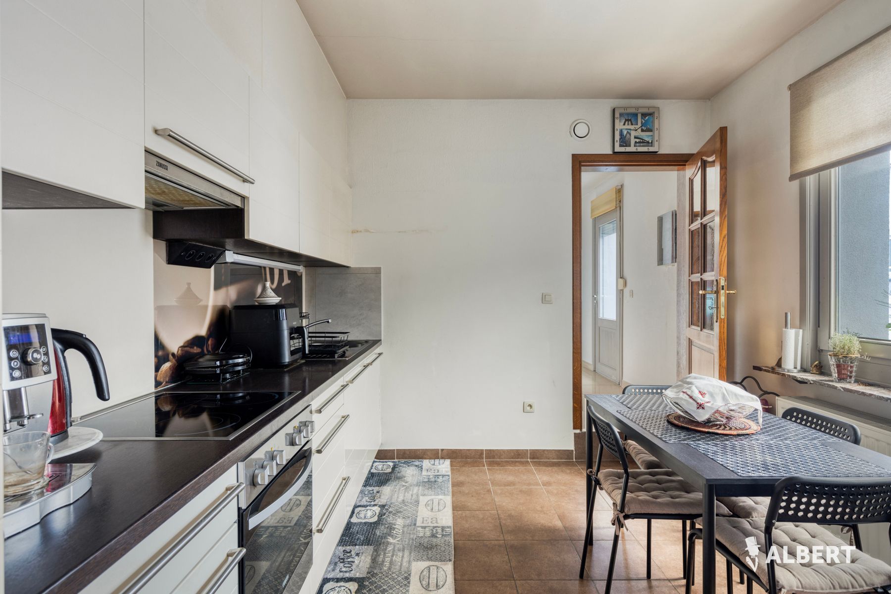 Opgrefriste opbrengsteigendom met 2 appartemente in Roosdaal foto 6