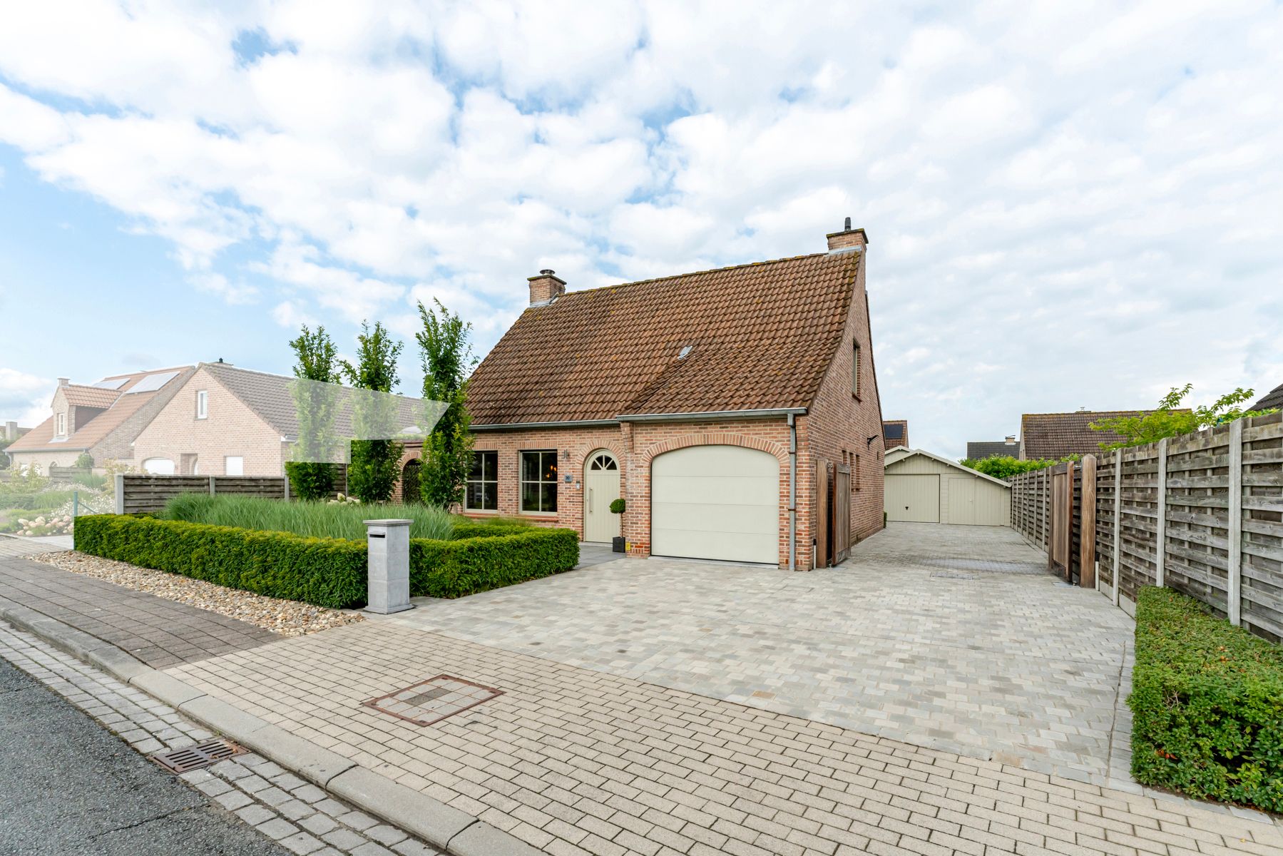 Instapklare villa in rustige straat foto 2