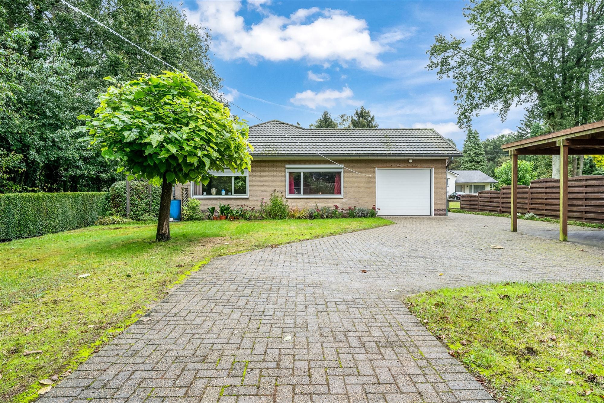 GOED ONDERHOUDEN GELIJKVLOERSE WONING MET 3 SLAAPKAMERS OP RUIM PERCEEL VLAK BIJ KOERSEL CENTRUM foto 25