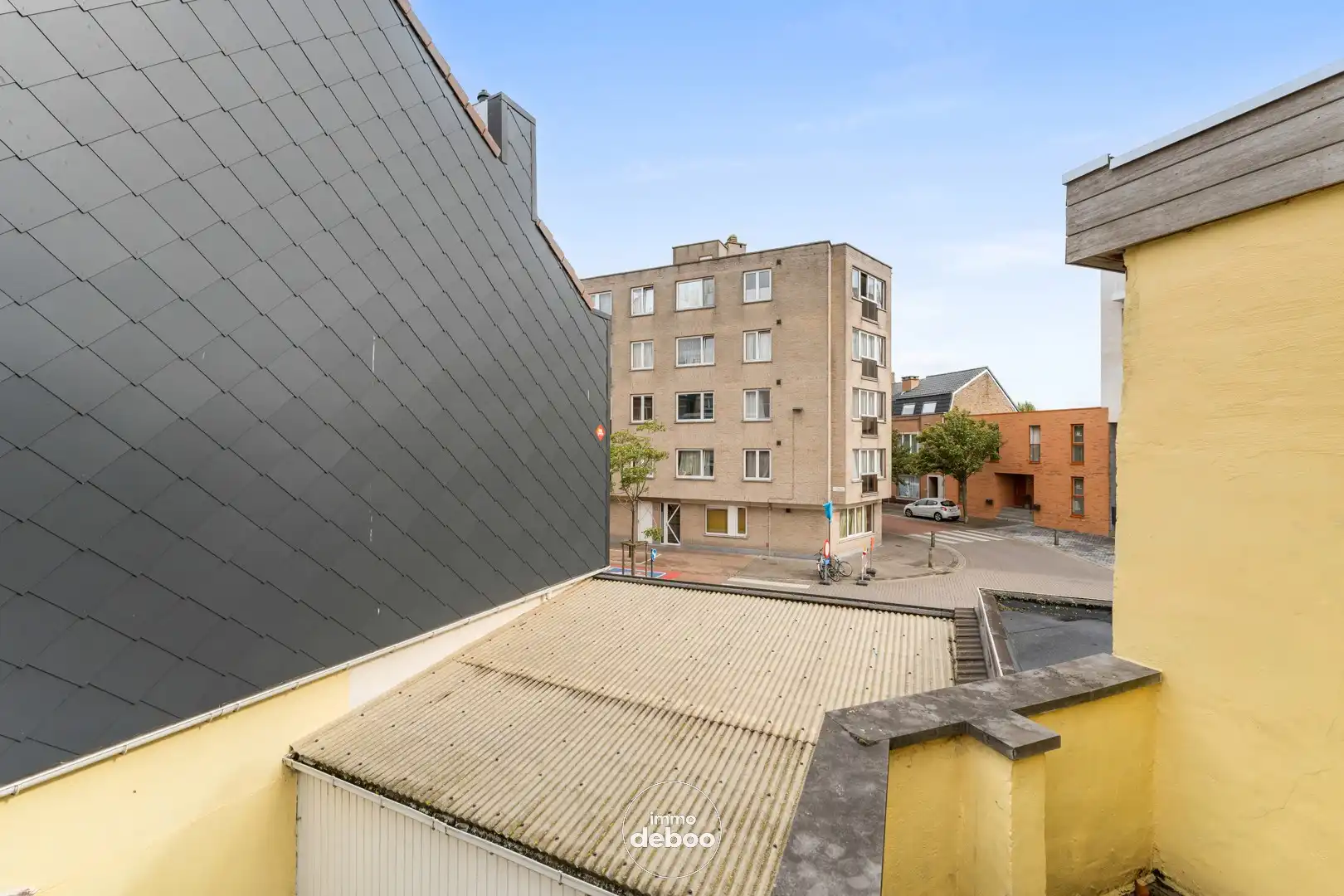 Verzorgde rijwoning met ruime garage foto 20