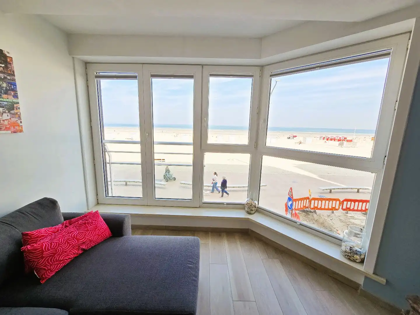 Appartement 2 slaapkamers op de Zeedijk te De Panne foto {{pictureIndex}}