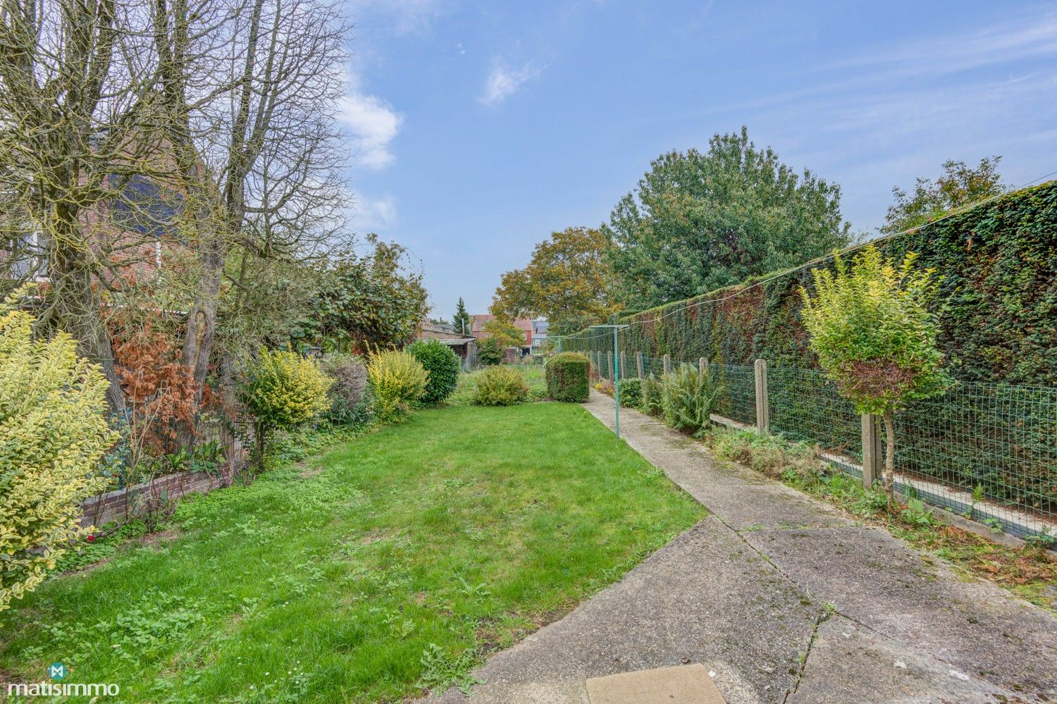 GEZINSWONING MET RUIME TUIN EN DRIE SLAAPKAMERS IN MARTENSLINDE foto 27
