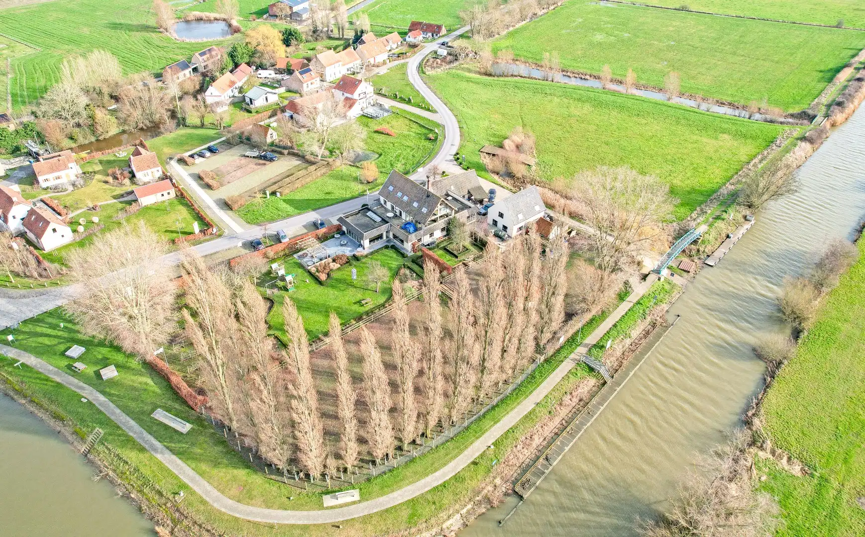 Restaurant met privéwoning en 2 B&B-kamers op 4.370 m² foto 2