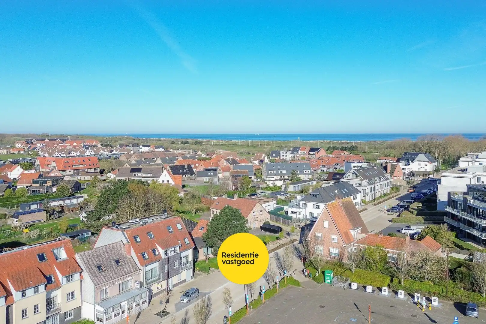 Modern gelijkvloers appartement met 2 slaapkamers– op slechts 500m van strand en zee! foto 2
