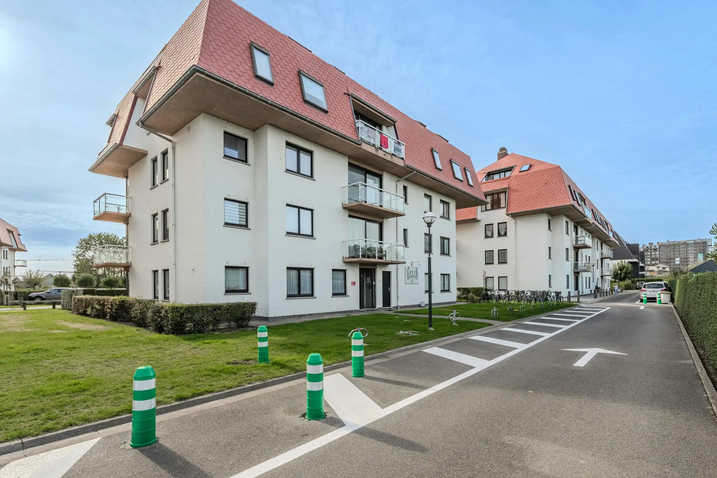 Prachtig gerenoveerd appartement te koop op rustig domein! foto 14
