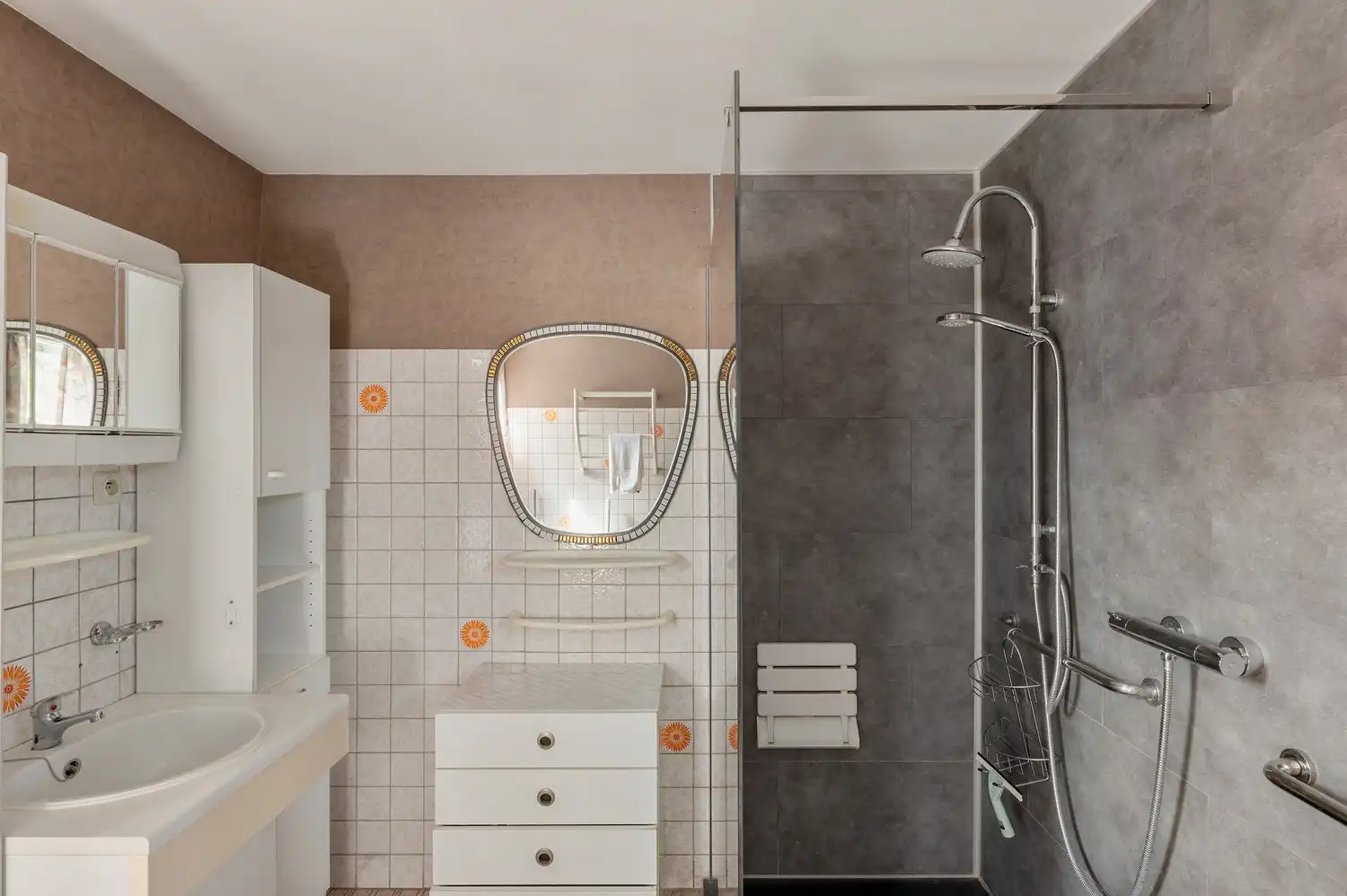 PRACHTIG GELEGEN WONING VLAK BIJ CENTRUM BONHEIDEN foto 18