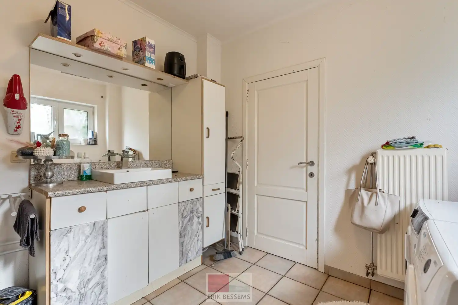 Vrijstaande woning met luxe buitenbeleving en topligging nabij Maastricht foto 19