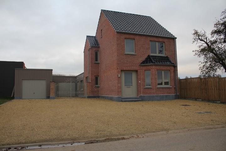 ()=>{if(producerUpdateValueVersion(node),producerAccessed(node),node.value===ERRORED)throw node.error;return node.value} Oorsprongstraat 114 - 3840 Borgloon