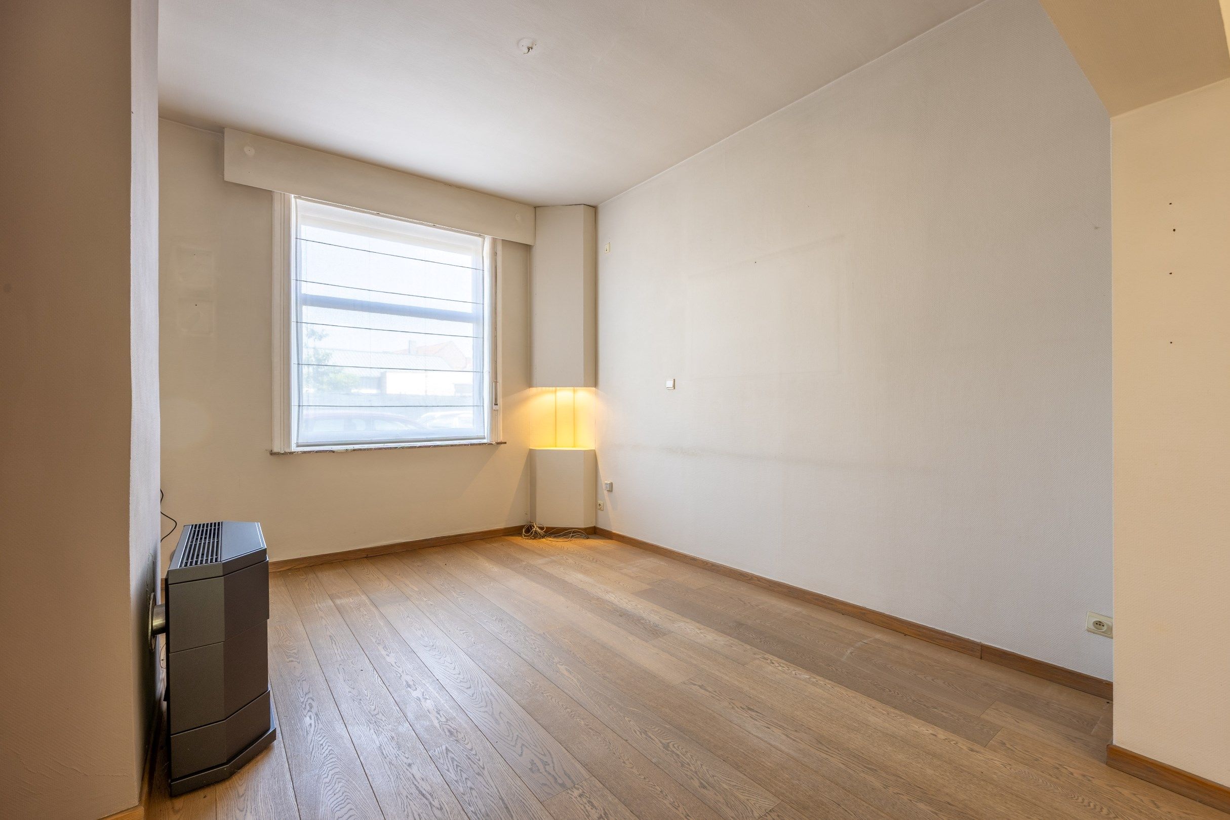 Op te knappen woning op uitstekende locatie foto 5