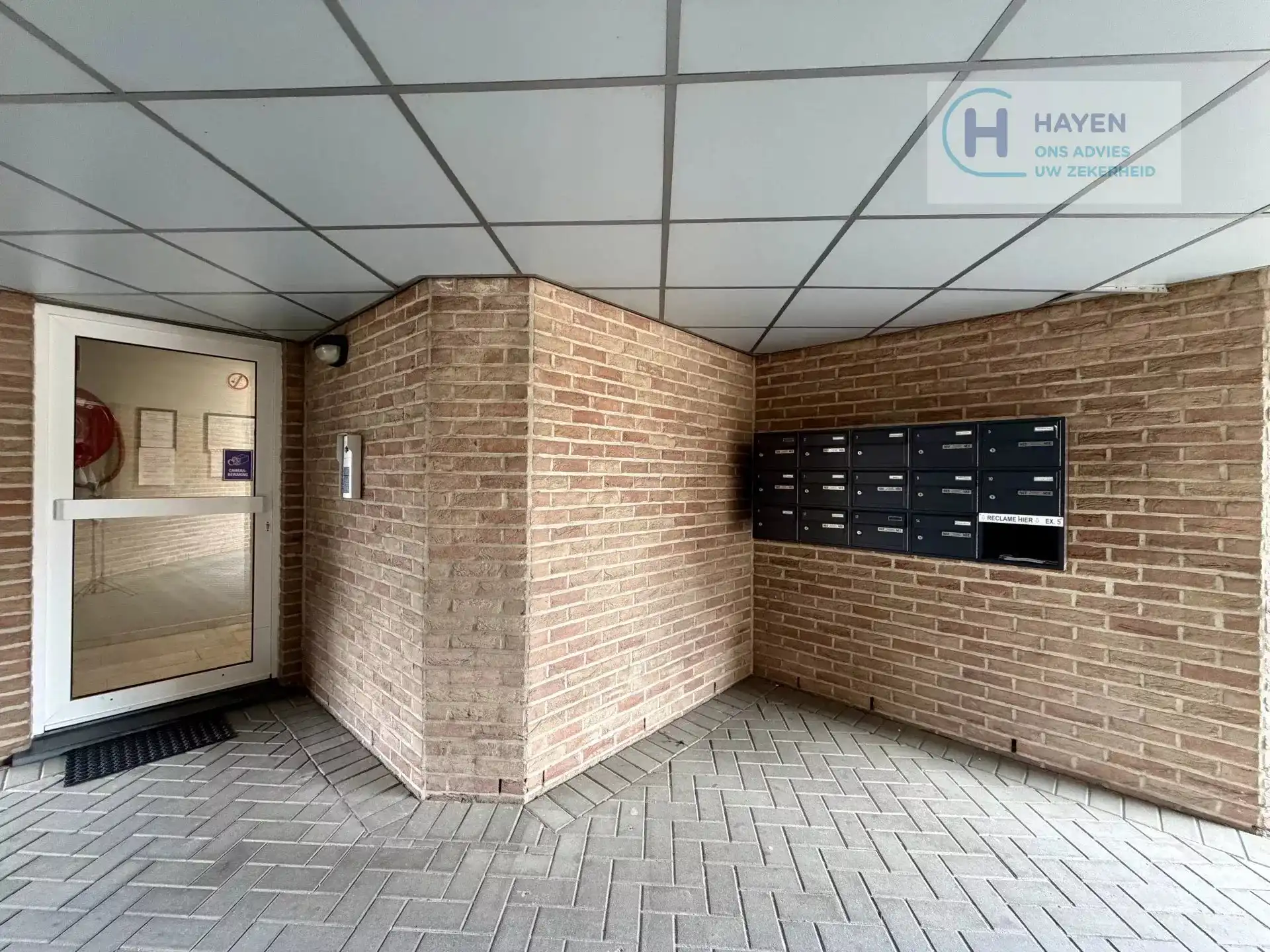 Instapklaar appartement met 2 slaapkamers en bovengrondse garage in hartje Kermt foto 20