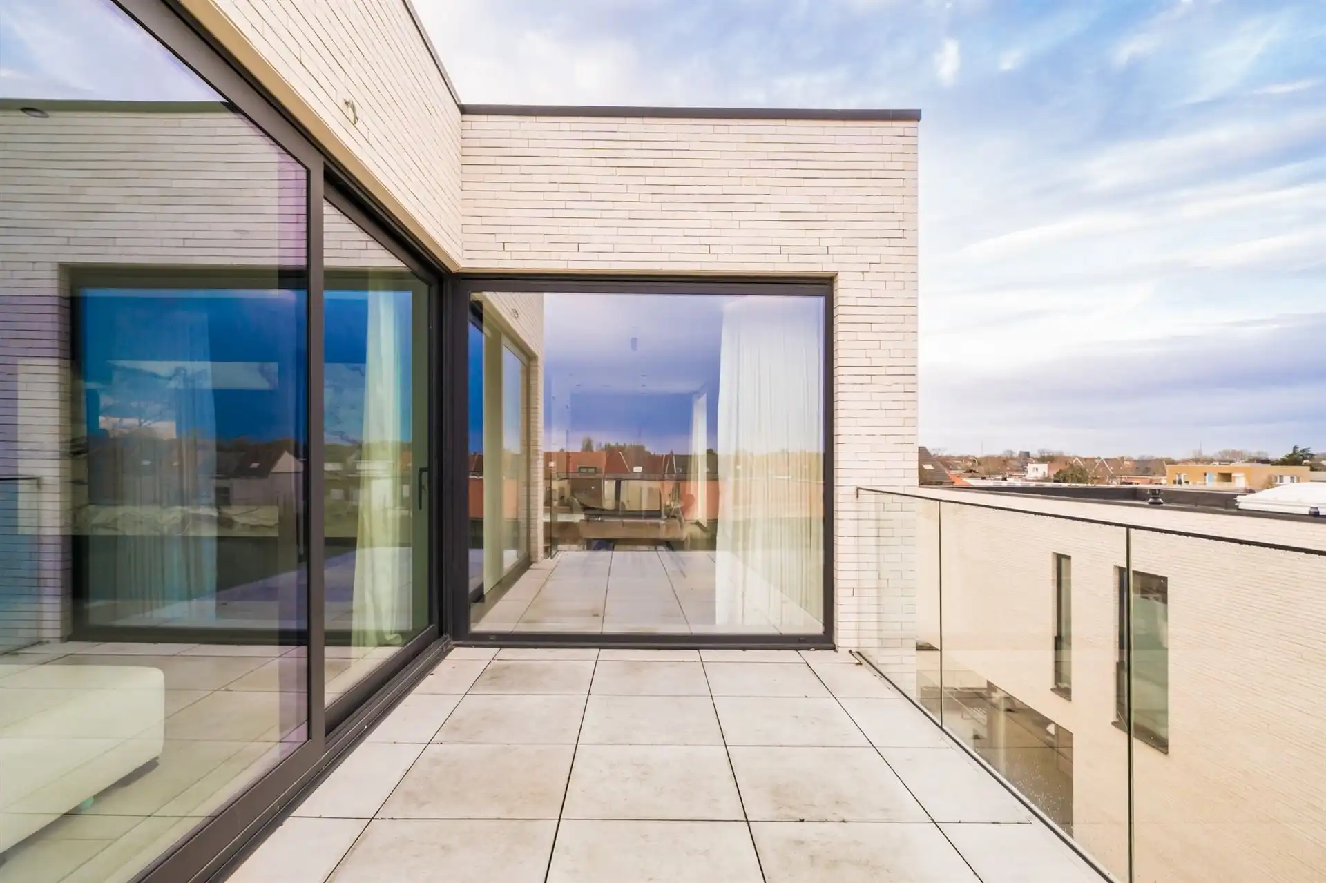 Volledig nieuwe penthouse met 3 slaapkamers foto 4