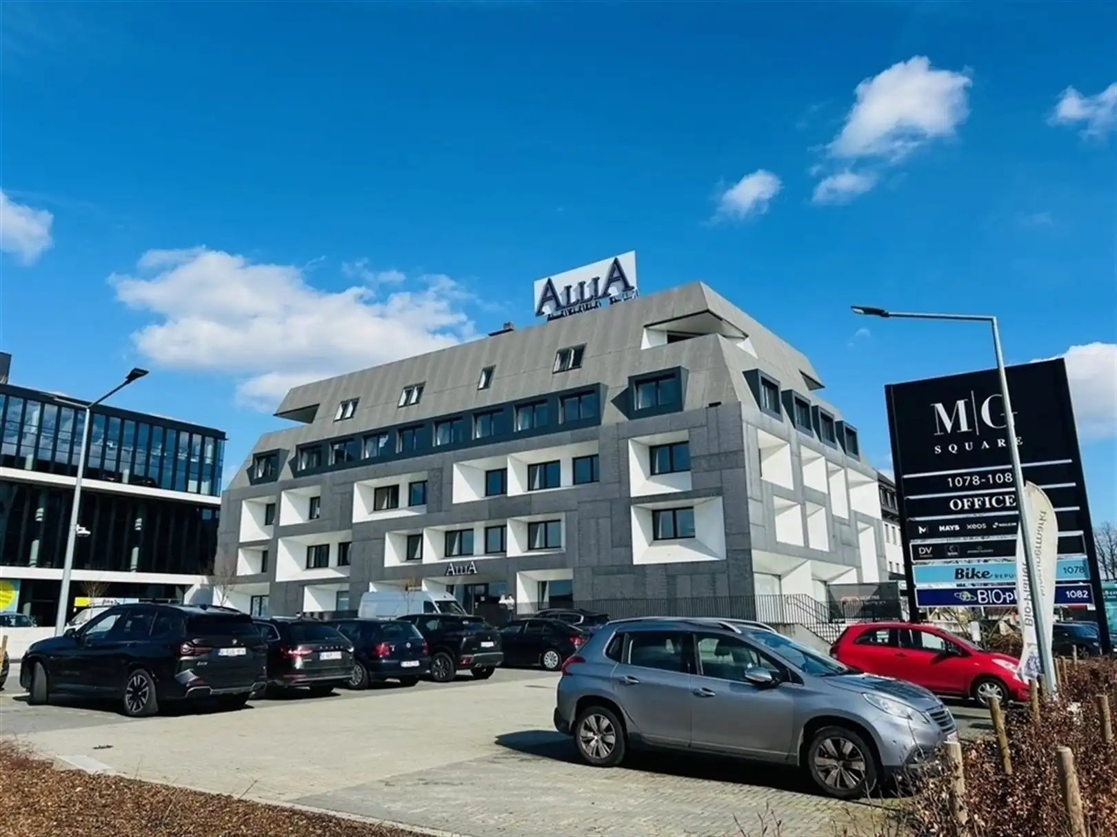 Gerenoveerde kantoren langs de Kortrijksesteenweg foto 18