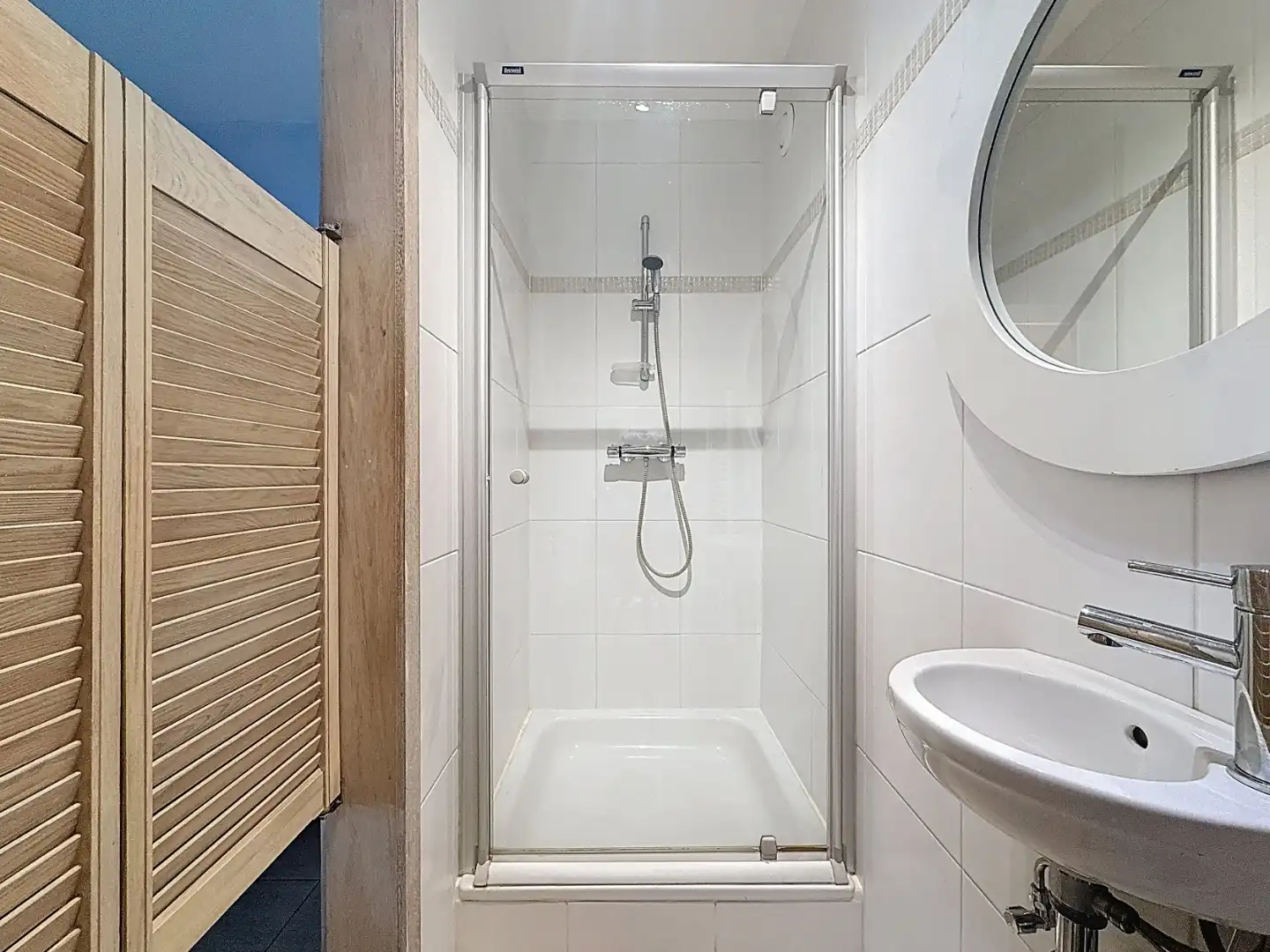 Ruim drieslaapkamer appartement  met zuidgericht terras met centrale ligging te Nieuwpoort-Bad foto 7