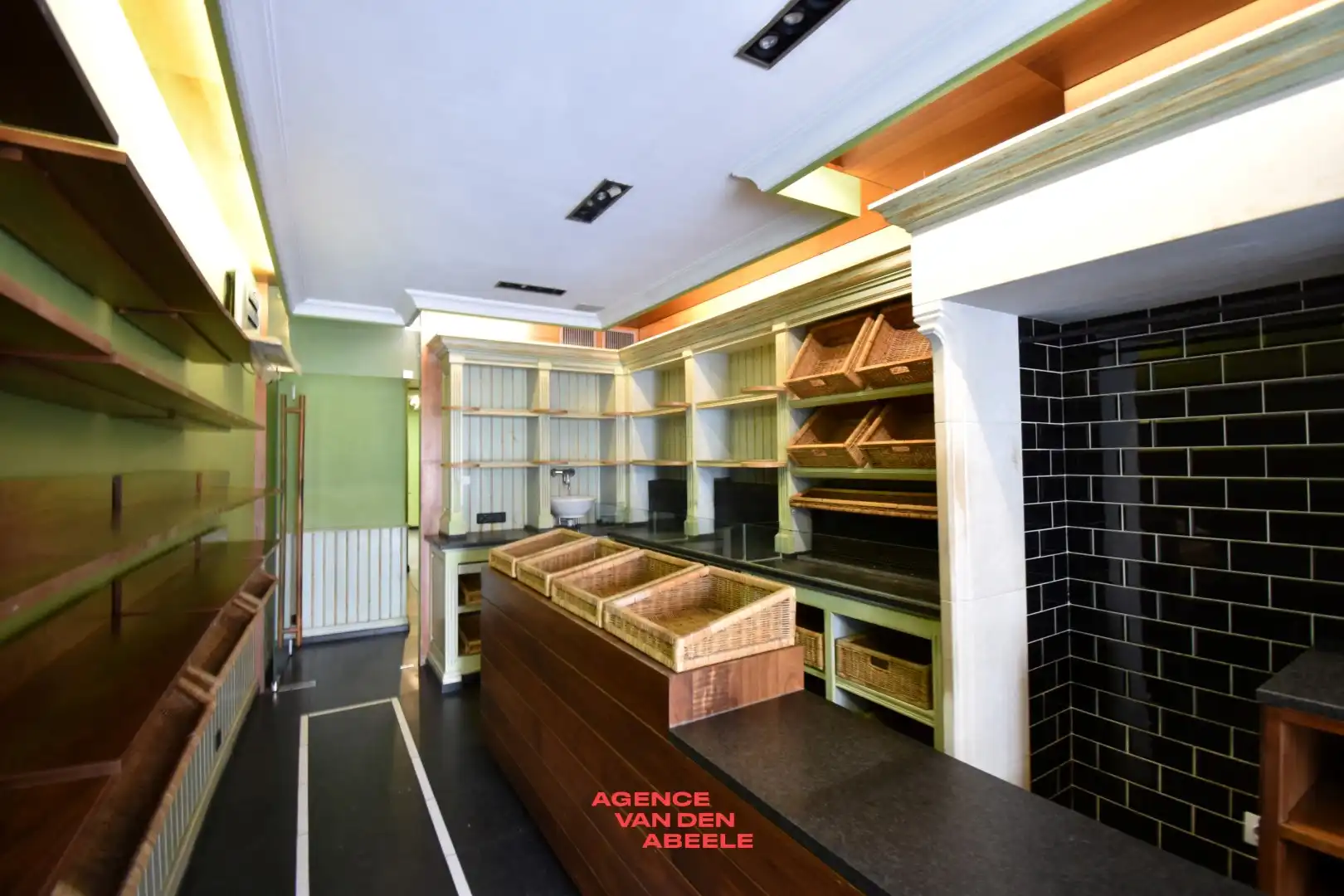 Winkelruimte met woonst in de Brugse binnenstad. foto 5