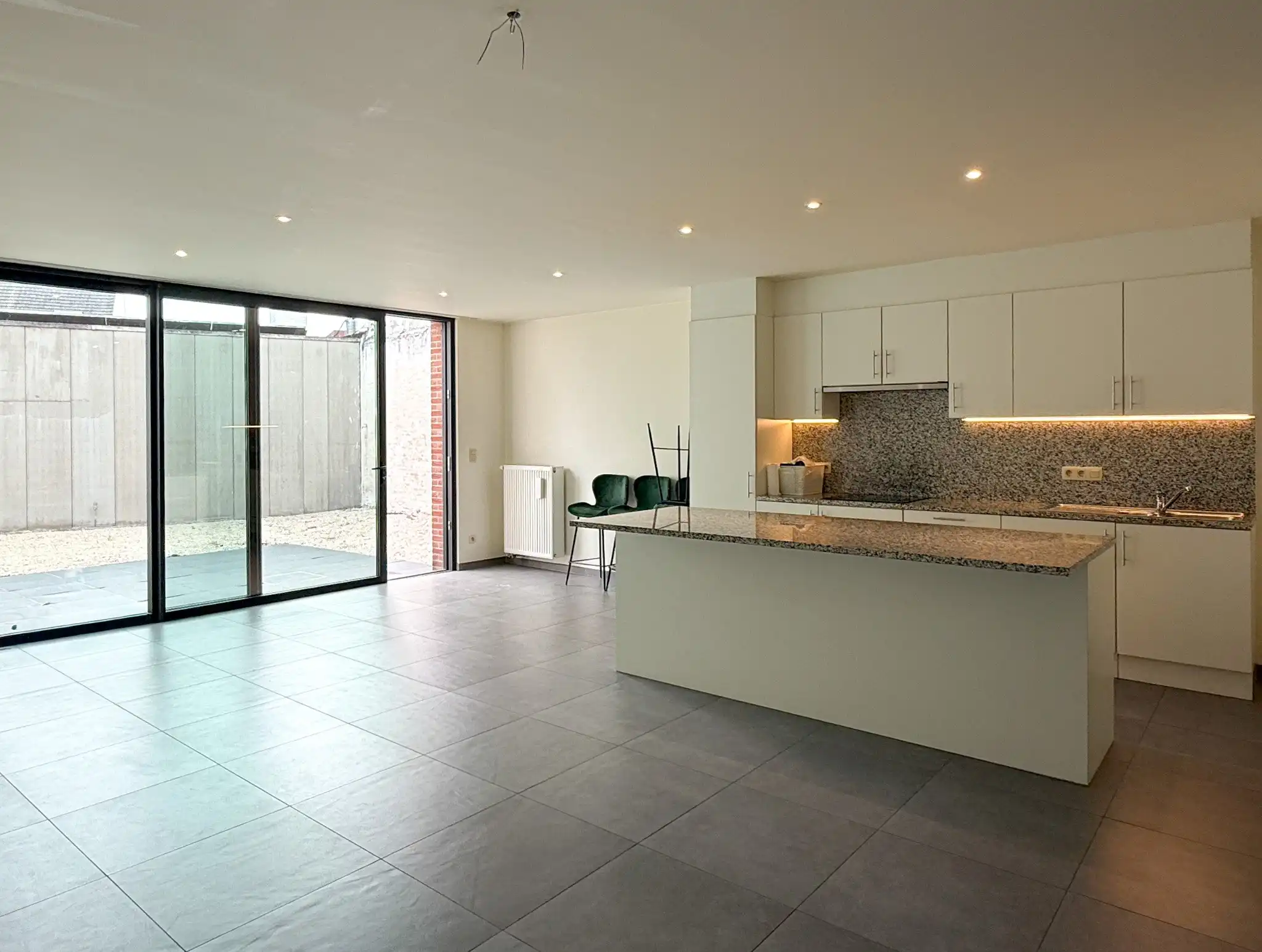 Gelijkvloers appartement in het centrum van Beveren met 1 slaapkamer en ruim terras foto 2