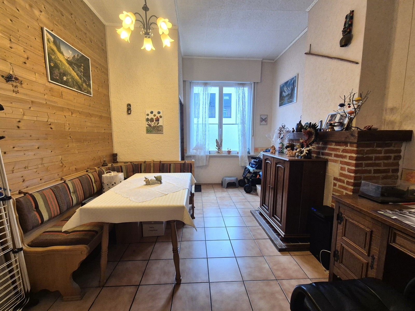 Rijwoning met veel potentieel in de dorpskern perceel 454 m² foto 3