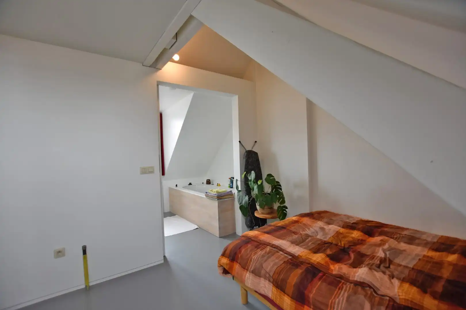 Prachtig dakappartement (loft-stijl) 68 m², gelegen op het Marktplein.  foto 12