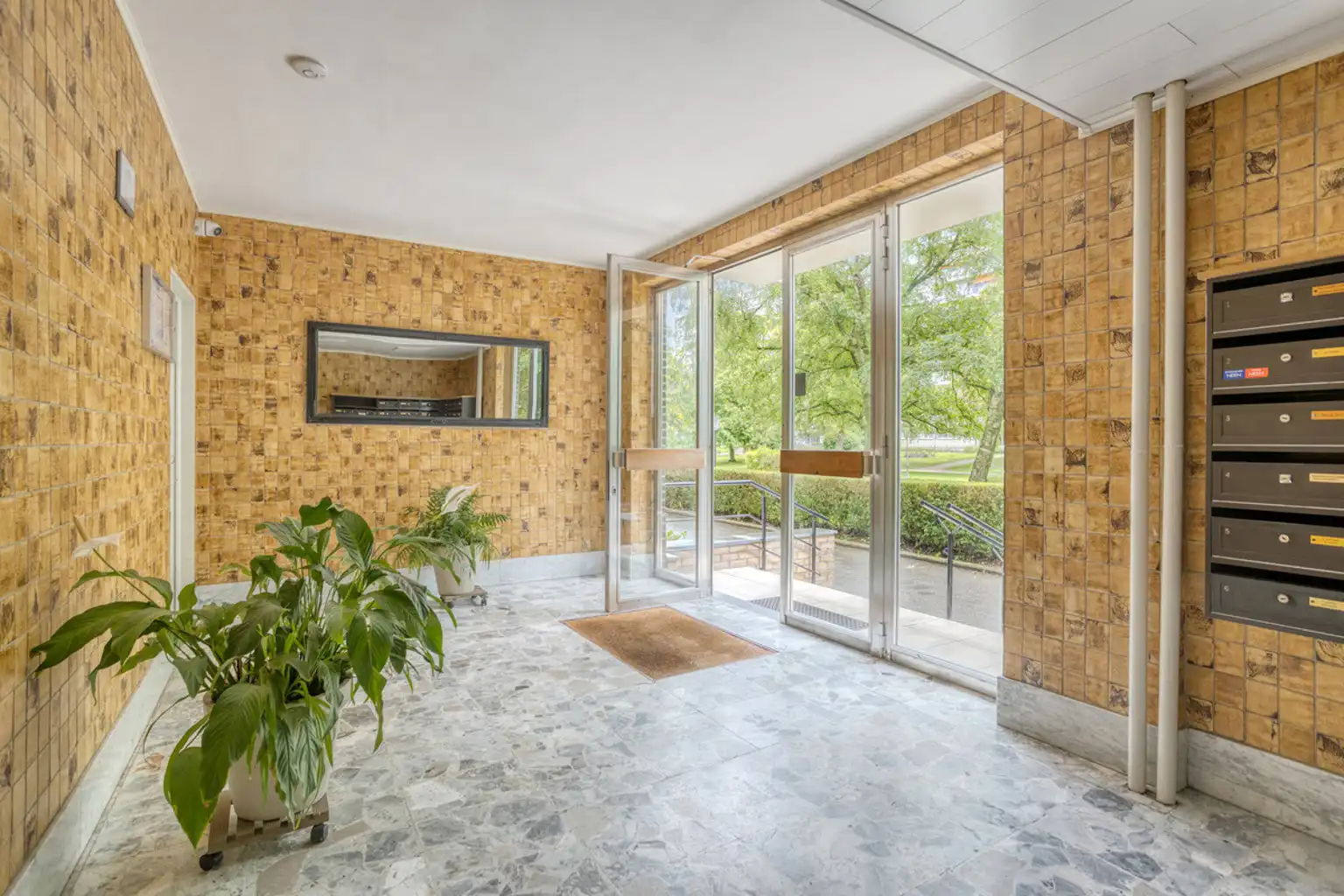 Op te frissen appartement met prachtig uitzicht op het park foto 11