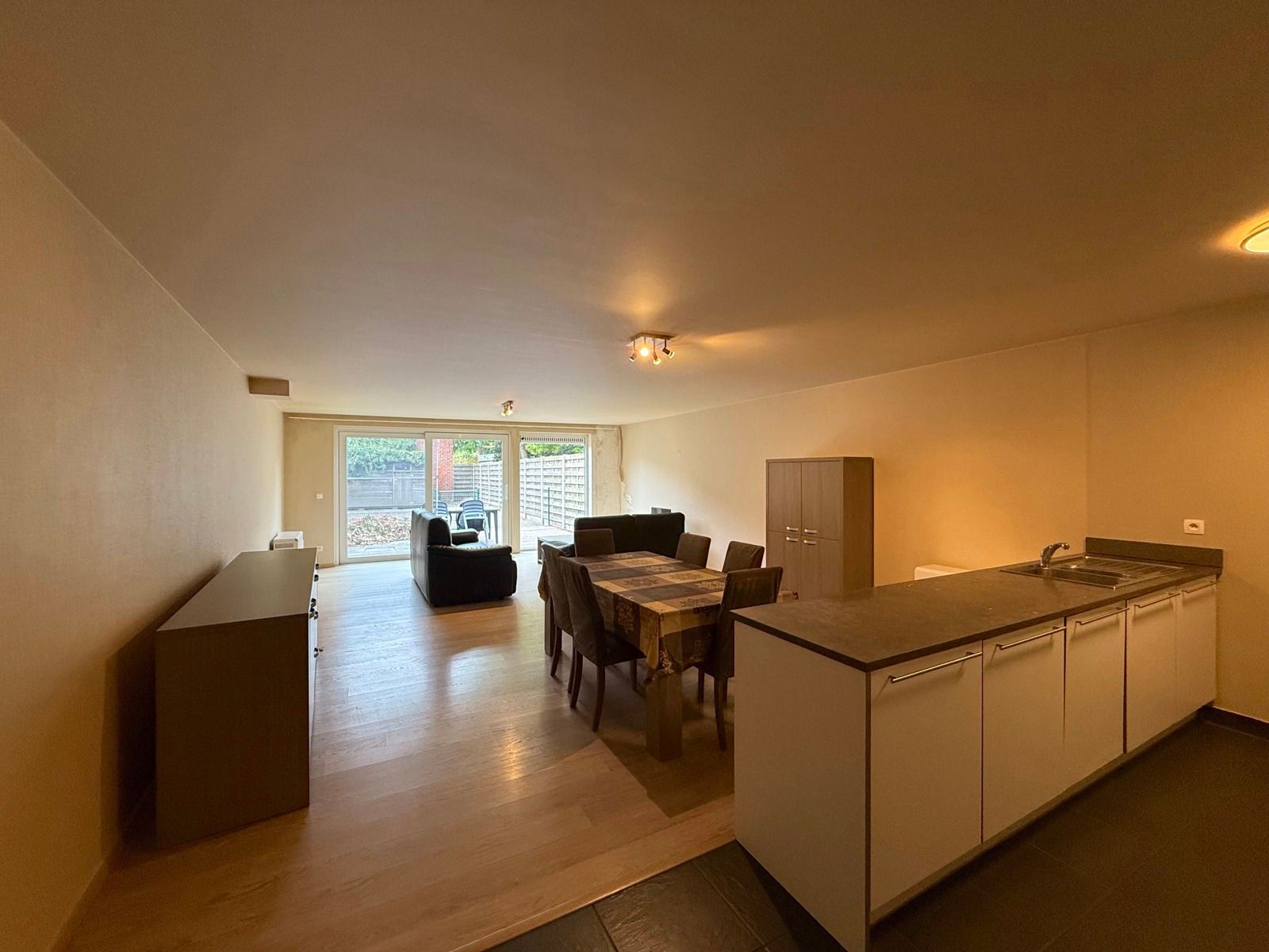Gezellig appartement met twee slaapkamers en tuintje foto 4