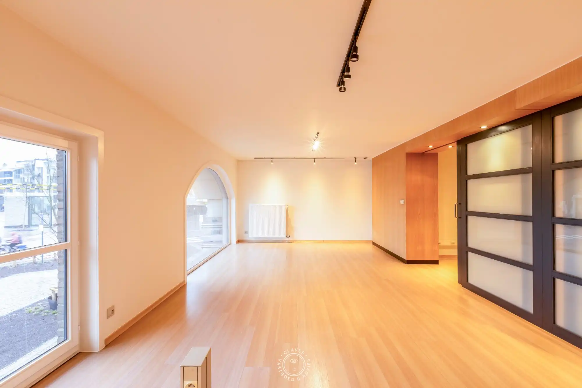 Centraal gelegen handelspand / kantoor met zicht op de Grote Markt foto 14