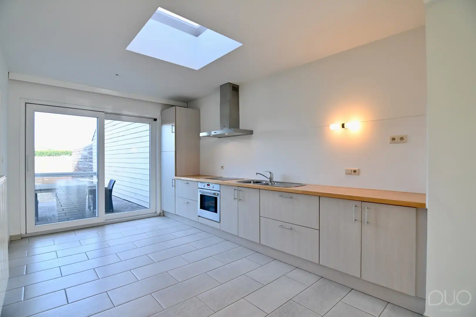 Instapklare gerenoveerde woning met drie slaapkamers in het centrum van Zoutleeuw foto 6