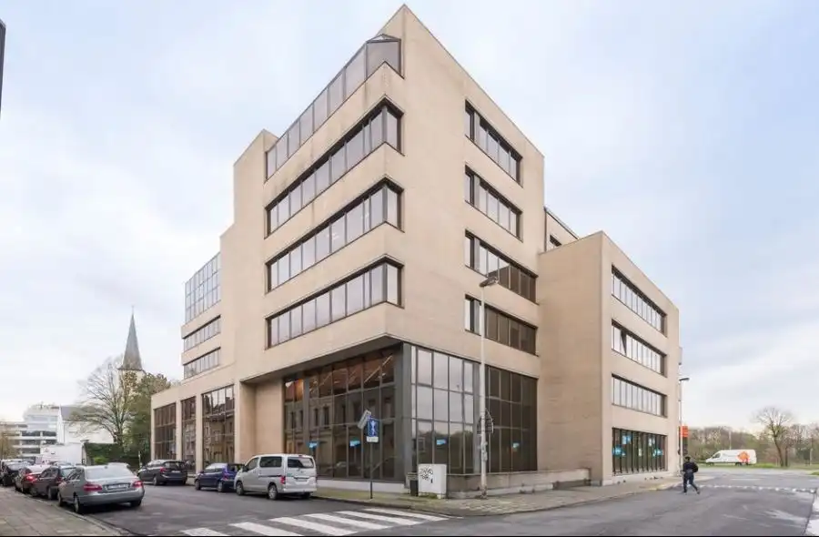 Uitbreidingstraat 180, 2600 Berchem foto {{pictureIndex}}