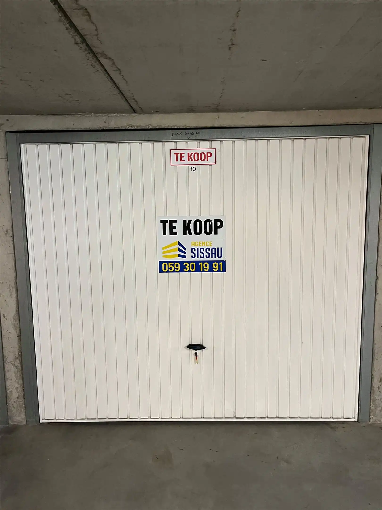 Garagebox foto {{pictureIndex}}