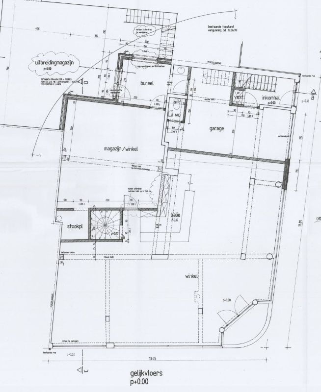 Handelspand met uitzonderlijke visibiliteit & ruim appartement – Toplocatie foto 32