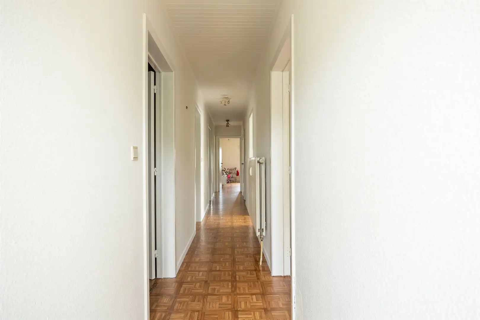 Ruim appartement met 4 slaapkamers en tuin! foto 12