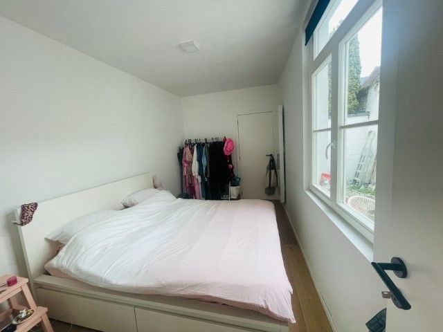 Brugge centrum, Heel leuk totaal vernieuwd  modern appartement met 1 slaapkamer en grote stadspatio. VRIJ : 1 Juni 2025 foto 10